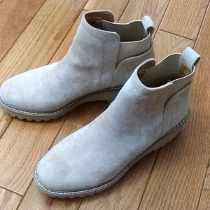 DV Dolce Vita Rango Lug Sole Wedge Boots Size 8.5